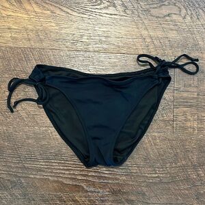 Victorias Secret The Bow Bikini Size M